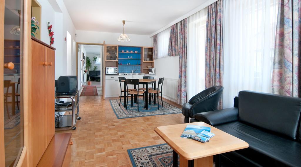 Gaestehaus Lutschounig Faak am See Bagian luar foto