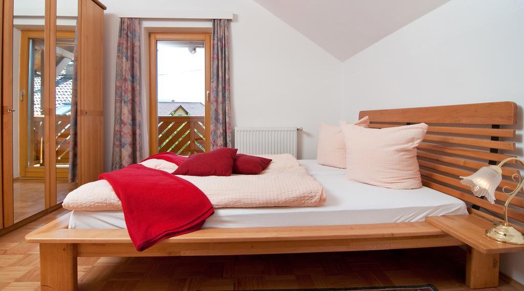 Gaestehaus Lutschounig Faak am See Bagian luar foto