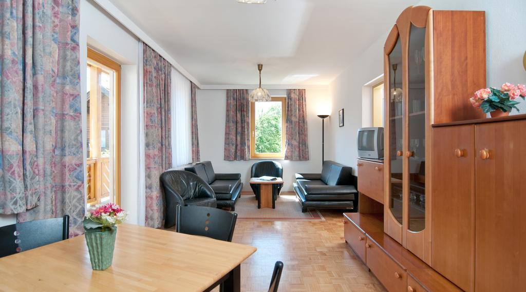 Gaestehaus Lutschounig Faak am See Bagian luar foto