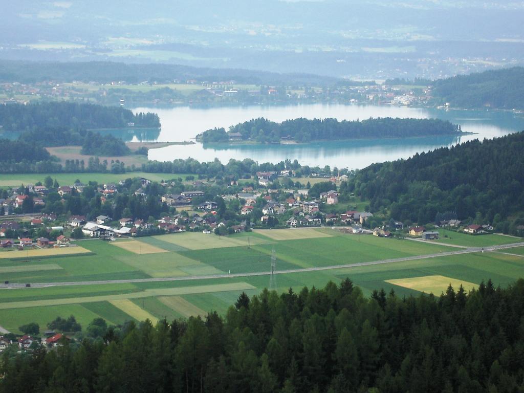 Gaestehaus Lutschounig Faak am See Bagian luar foto